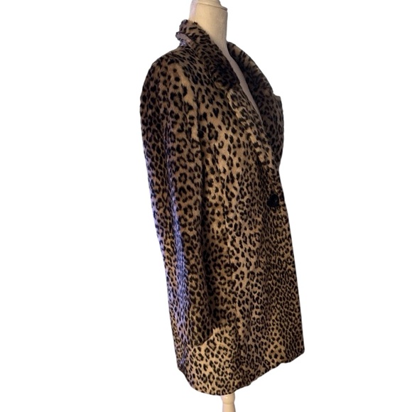 Like new! Express faux fur leopard print coat M - Picture 8 of 11